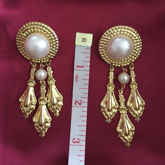 Fashion Exquisite Pearl Earrings - Picture 3 of 3